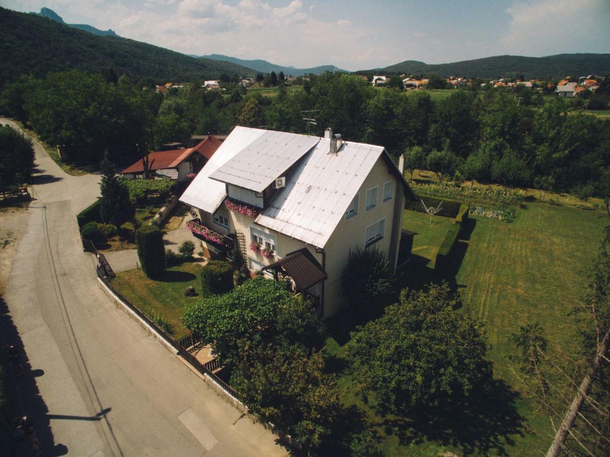 Apartman Belin Ogulin Luaran gambar