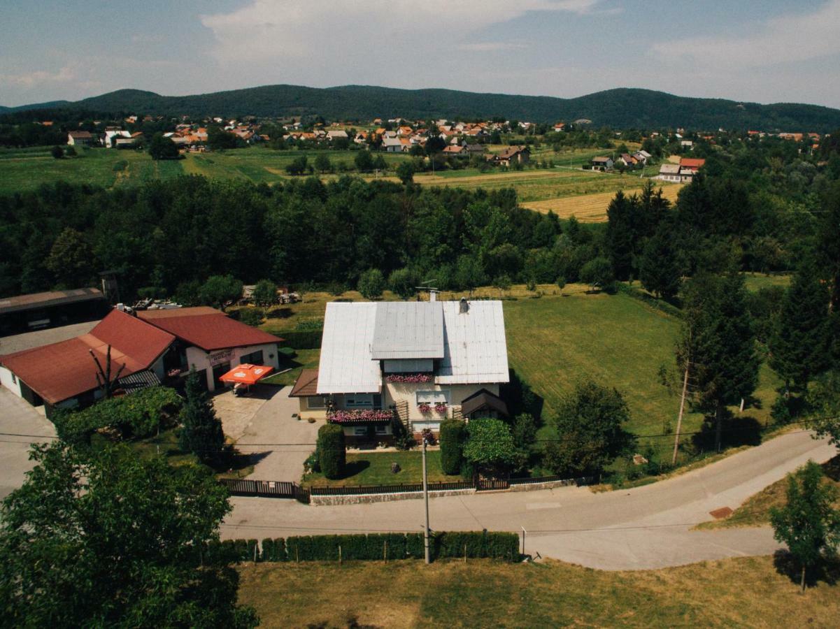 Apartman Belin Ogulin Luaran gambar