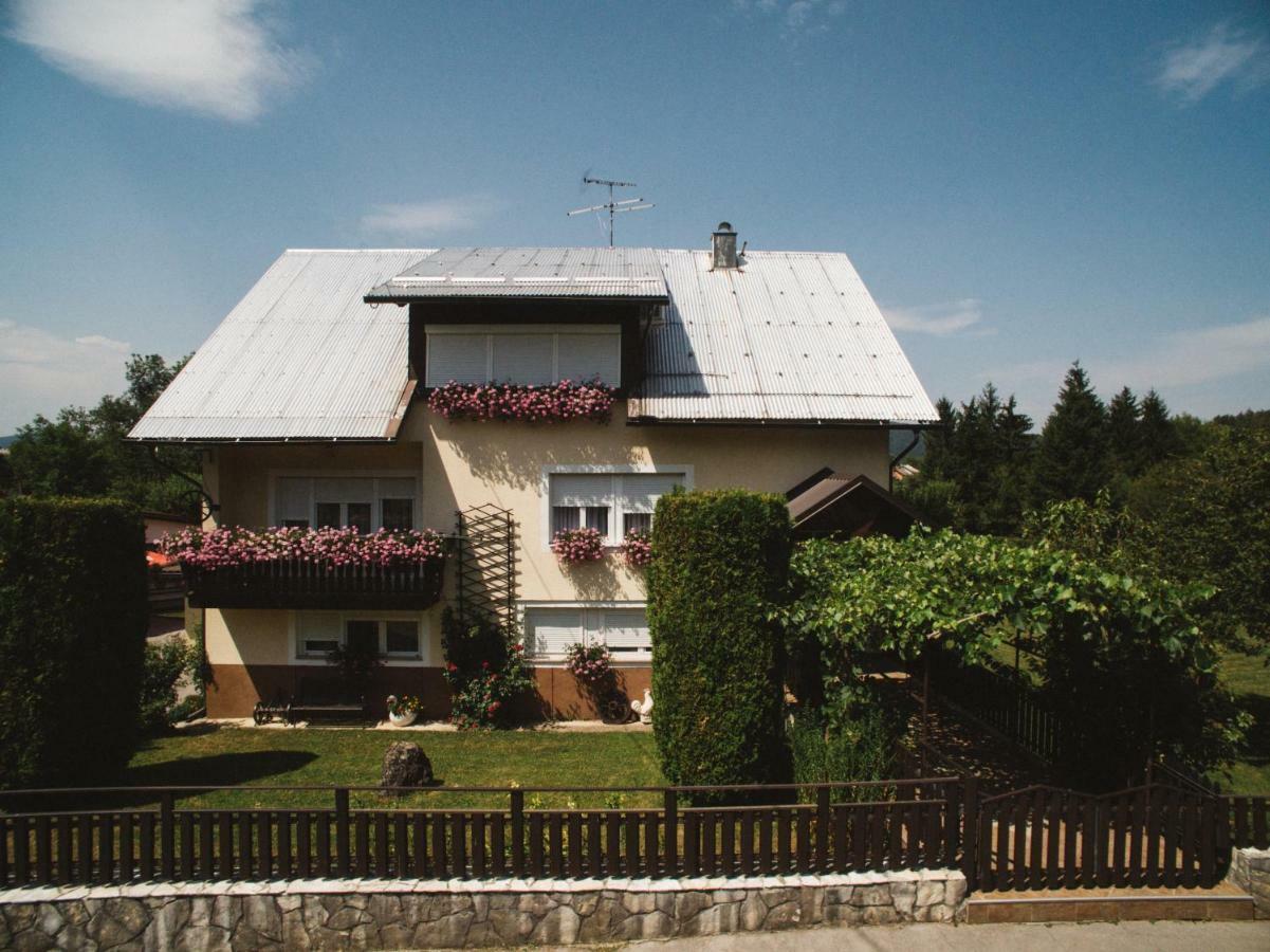 Apartman Belin Ogulin Luaran gambar