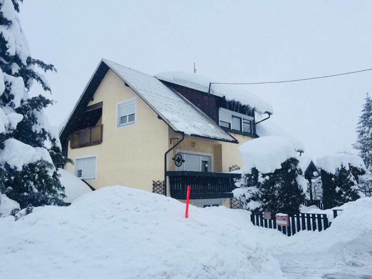 Apartman Belin Ogulin Luaran gambar