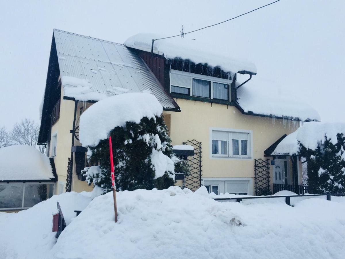Apartman Belin Ogulin Luaran gambar