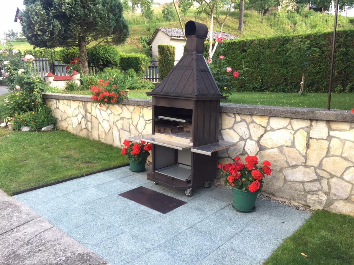 Apartman Belin Ogulin Luaran gambar